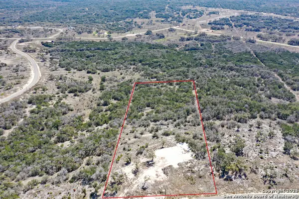 721 Crescent, Hondo, TX 78861