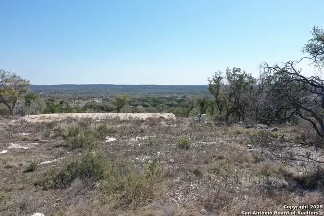 721 Crescent, Hondo, TX 78861 - Image #3