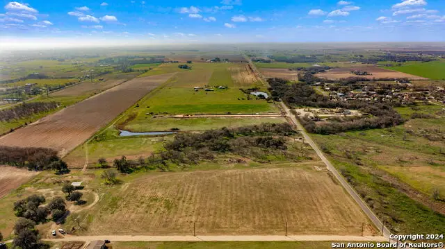 11026 County Road 584, La Coste, TX 78039 - Image #3