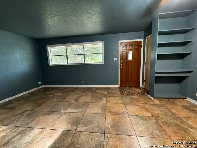 119 Greenlawn Ave, Pleasanton, TX 78064 - Image #2