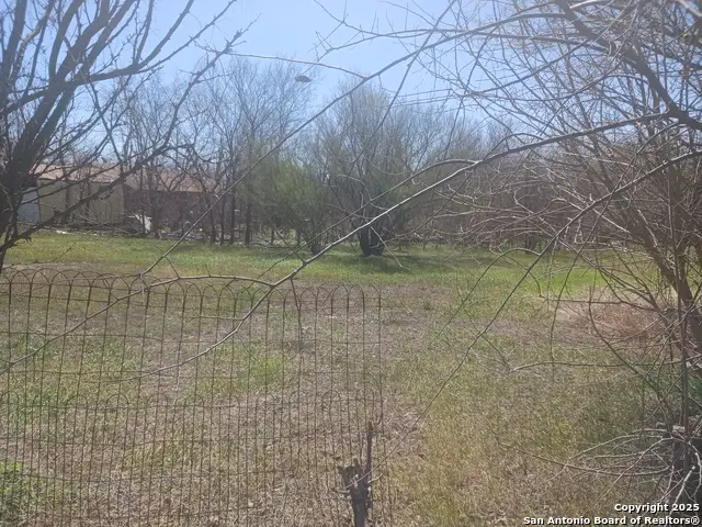 207 Rullman, San Antonio, TX 78208 - Image #2