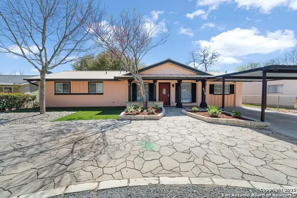 5110 Village Row Dr, San Antonio, TX 78218