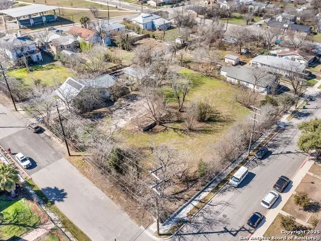 931 N Olive, San Antonio, TX 78202 - Image #2