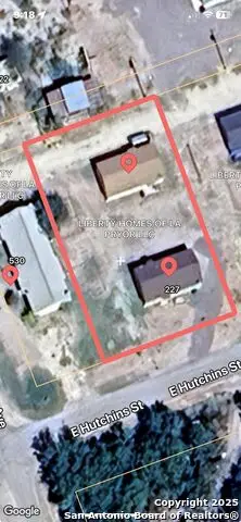 227 E Hutchins, La Pryor, TX 78872 - Image #2