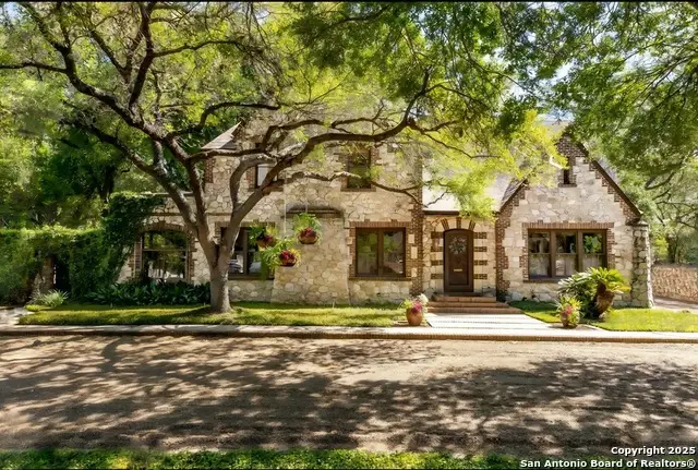 422 E Hildebrand, San Antonio, TX 78212 - Image #1