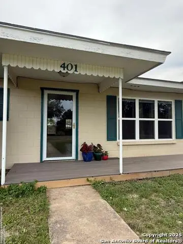 401 E Fourth Street, Camp Wood, TX 78833 - Image #2