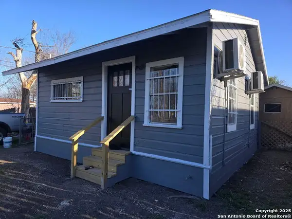 534 Sharmain Pl, San Antonio, TX 78221