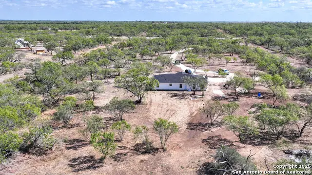 441 Pr Riley, Charlotte, TX 78011 - Image #3