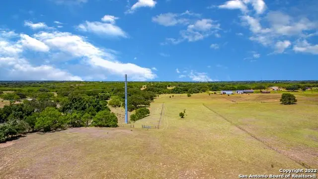 1230 County Road 301, Floresville, TX 78114 - Image #1