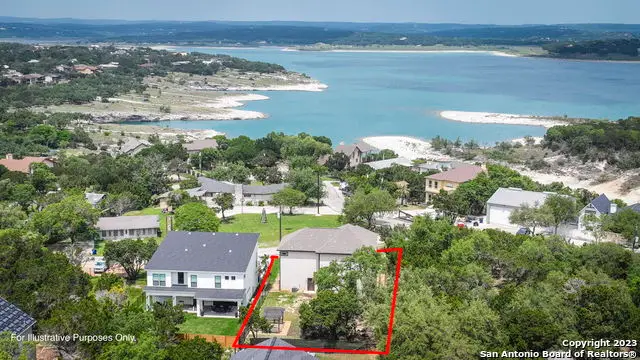 618 Wagon Wheel Dr, Canyon Lake, TX 78133 - Image #1