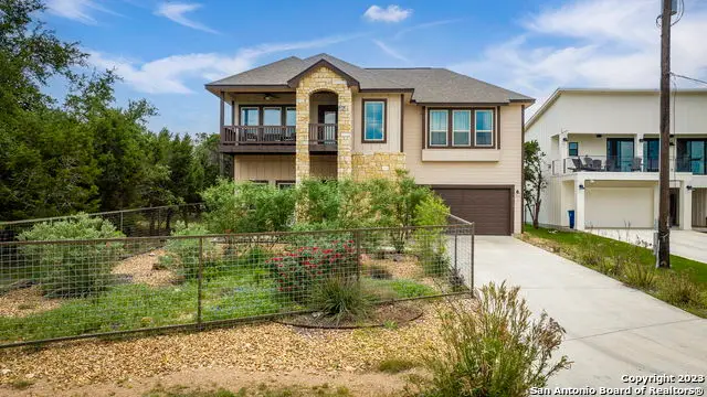 618 Wagon Wheel Dr, Canyon Lake, TX 78133 - Image #2