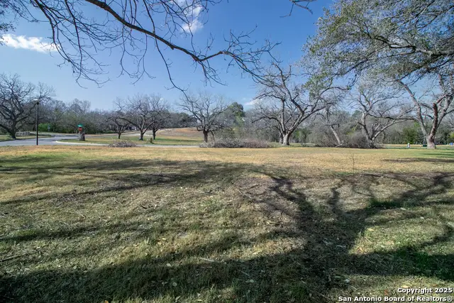 5 E Hampton Dr, Seguin, TX 78155 - #2