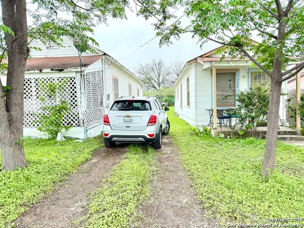 710 Sherman, San Antonio, TX 78202