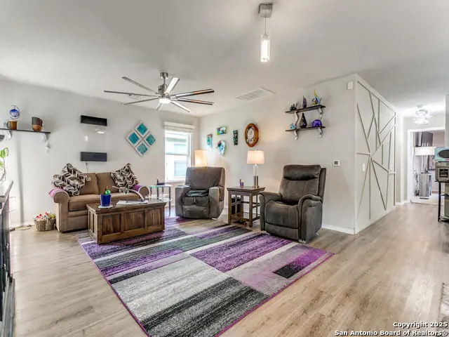 6918 Cozy Run, San Antonio, TX 78218 - Image #3