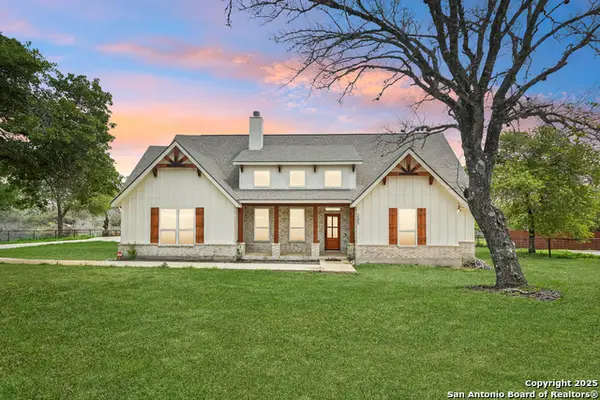 205 Patchwork Corners, Poteet, TX 78065