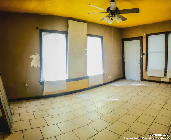 416 Peacock Ave, San Antonio, TX 78201 - Image #3