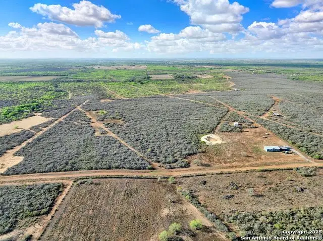 452 Pr 6620, Devine, TX 78016 - Image #2