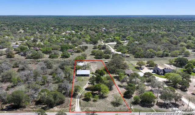 904 Eagle Creek, Floresville, TX 78114 - Image #2