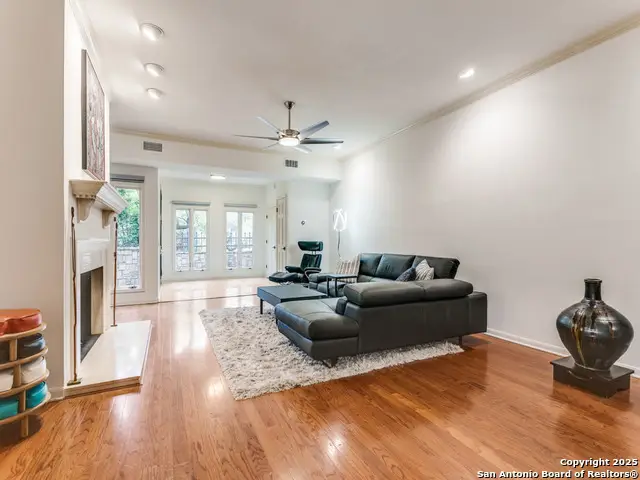 8000 Donore #11, San Antonio, TX 78229 - Image #3