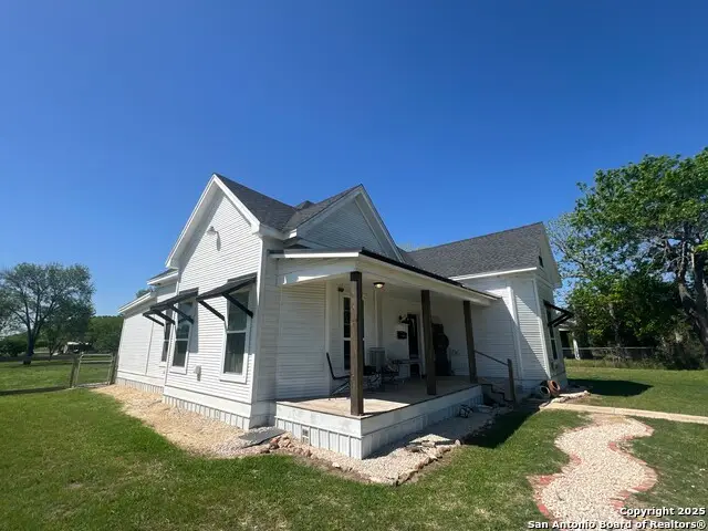 21620 Fm 887, Gillett, TX 78113 - Image #2