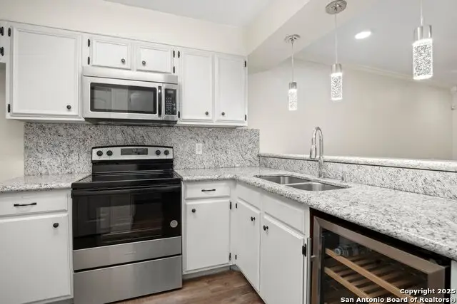 5222 E Rolling Ridge Dr, San Antonio, TX 78228 - Image #2