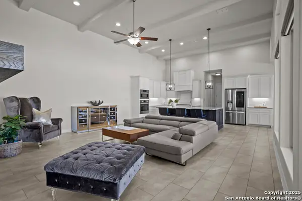 7106 Bluff Run, San Antonio, TX 78257