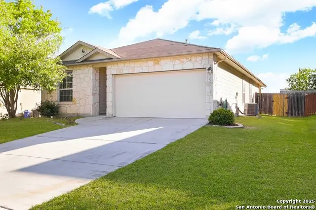 745 Hollow Ridge, Schertz, TX 78108 - Image #2