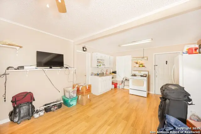 418 N Cedar, Pearsall, TX 78061 - Image #2