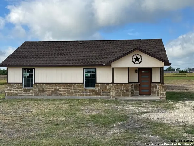 450 County Road 679, Natalia, TX 78059 - Image #1