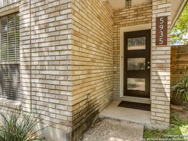 5935 Heather View, San Antonio, TX 78249 - Image #3