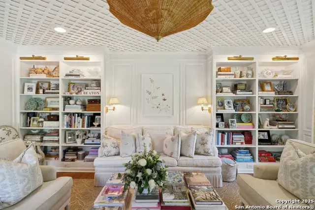 643 Terrell Rd, Terrell Hills, TX 78209 - Image #1