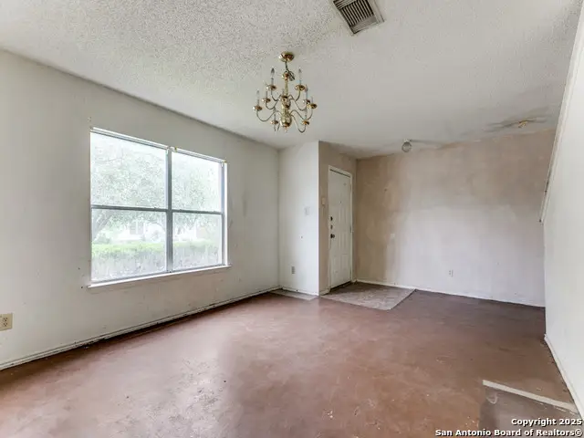 4955 Brianna Pl, San Antonio, TX 78251 - Image #3