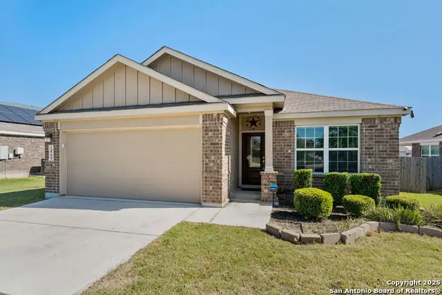 1869 Abigail Ln, New Braunfels, TX 78130 - Image #2
