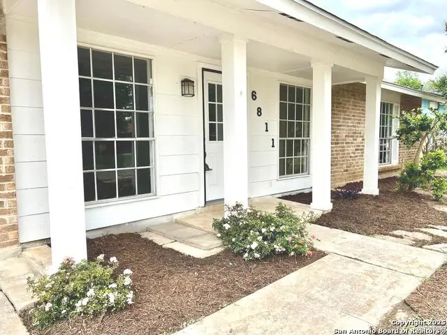 6811 Spring Manor, San Antonio, TX 78249 - Image #1