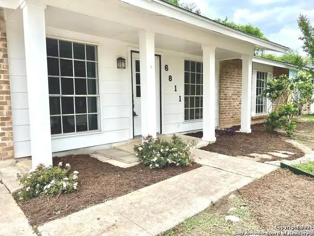 6811 Spring Manor, San Antonio, TX 78249 - Image #2