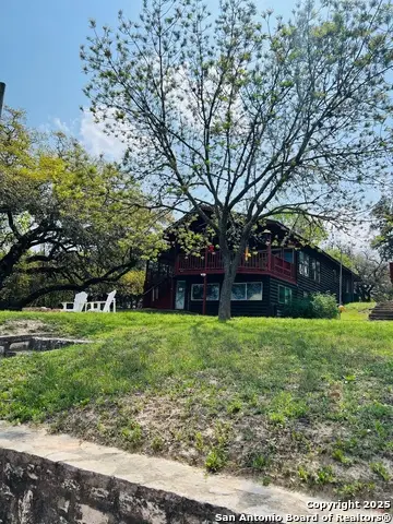272 N Lakeshore Dr, Bandera, TX 78003 - Image #1
