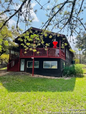 272 N Lakeshore Dr, Bandera, TX 78003 - Image #2