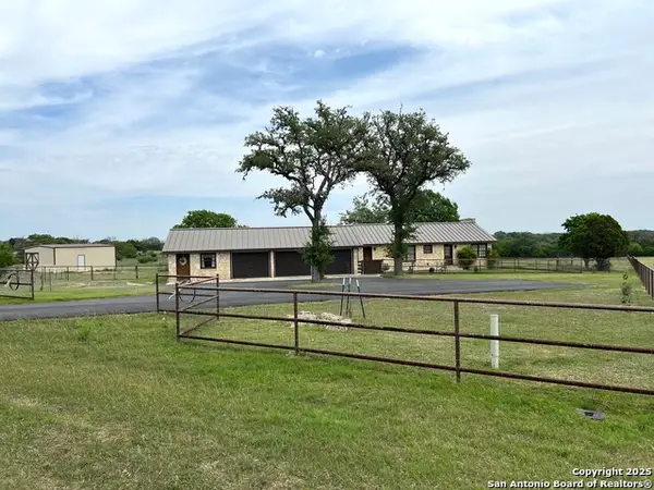 545 Highgate Dr., Bandera, TX 78003