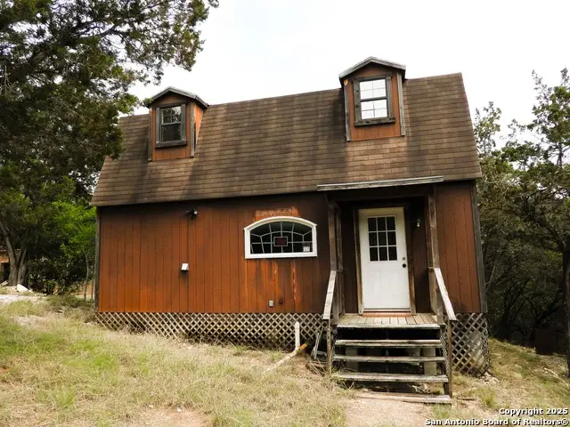 213 Oak Cliff, Lakehills, TX 78063 - Image #1