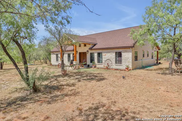 745 County Road 2645, Moore, TX 78057 - Image #2