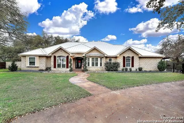 1409 Woodland Ct, Hondo, TX 78861 - Image #3