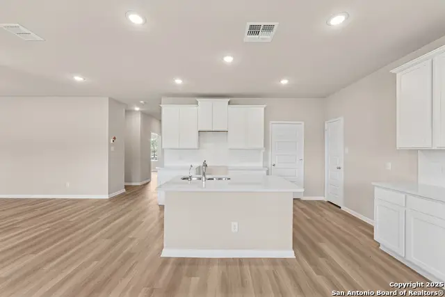 8514 Smithers Avenue, San Antonio, TX 78252 - Image #2