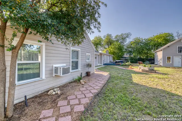 1100 N High, Uvalde, TX 78801 - Image #3