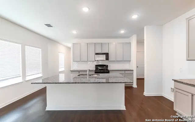 8815 Catnip Pass, Elmendorf, TX 78112 - Image #2