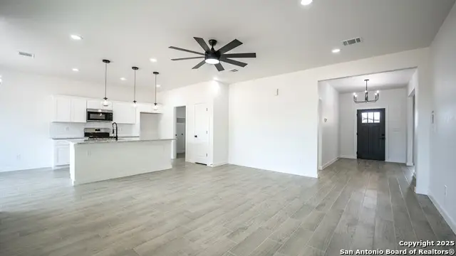 16720 Llano Estacado, Atascosa, TX 78002 - Image #2