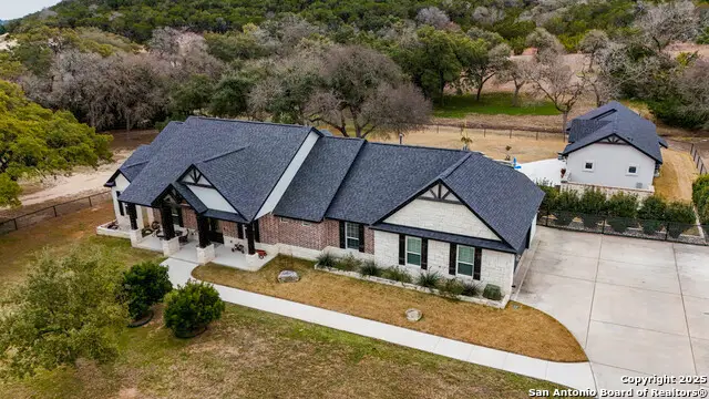 1033 Mystic Shores Blvd, Spring Branch, TX 78070 - Image #2