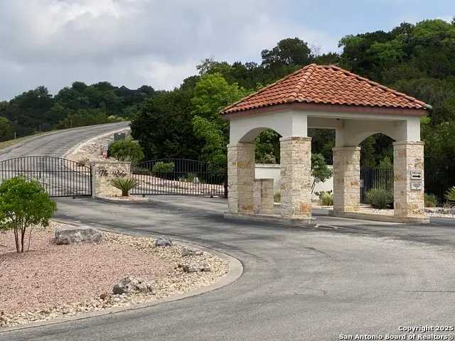 301 Paradise, Boerne, TX 78006 - #2