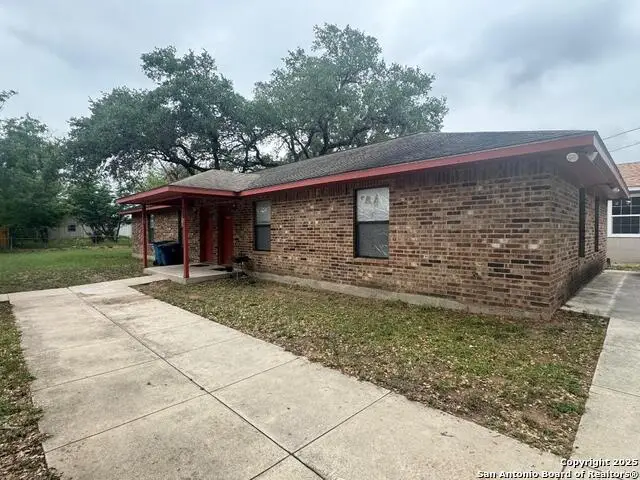 823&827 Dallas, Pleasanton, TX 78064 - Image #2