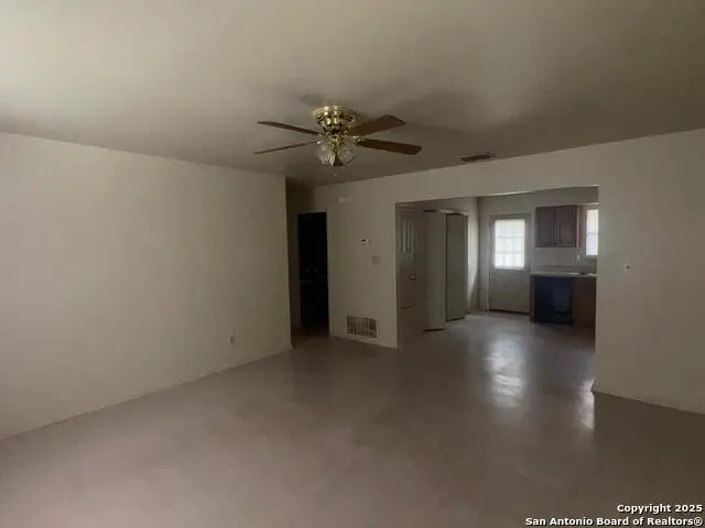 823&827 Dallas, Pleasanton, TX 78064 - Image #3