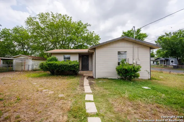 411 Legette, Seguin, TX 78155 - Image #1
